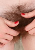 Lara Brookes from ATK Natural & Hairy